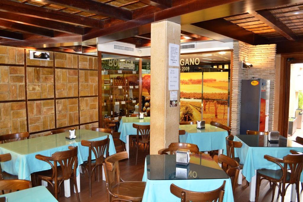 Hostal El Vegano Utiel Kültér fotó